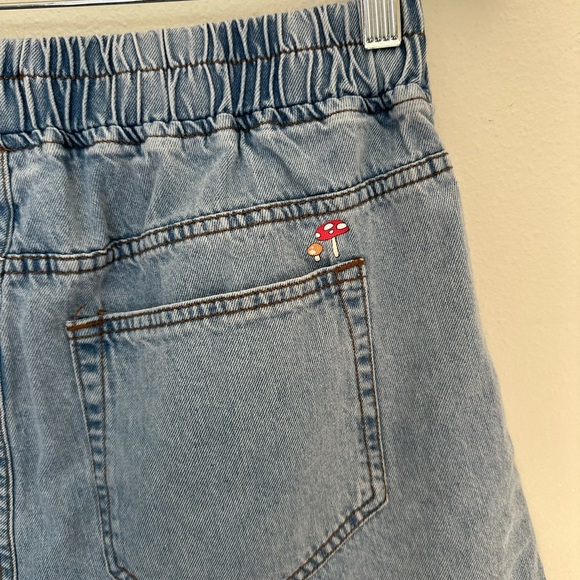 HOT TOPIC Studio Ghibli My Neighbor Totoro Elastic High-Waisted Denim Shorts - Picture 5 of 8